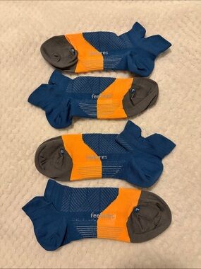 NWOT Feetures Women’s Ultra Light Tab/Ankle Socks, 2 Pairs - Size Large
